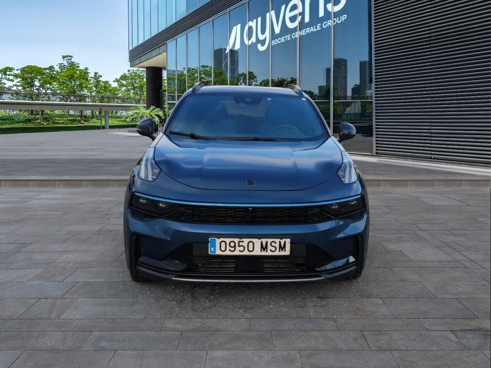 Imagen 2 de LYNK & CO 01