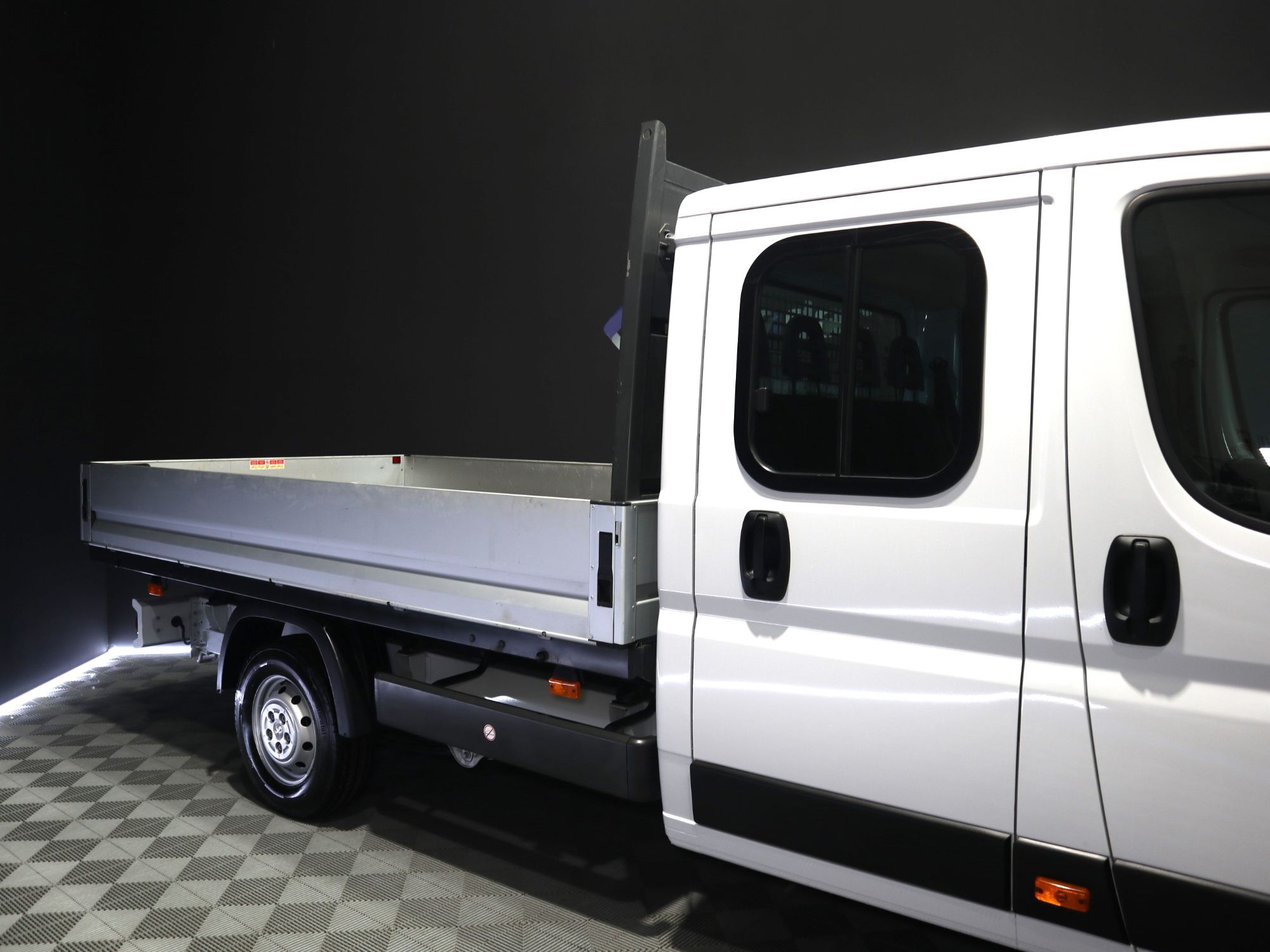 Foto del PEUGEOT Boxer Chasis DCb. 2.2 BlueHDI 3.5 L3 Heavy S&S 140