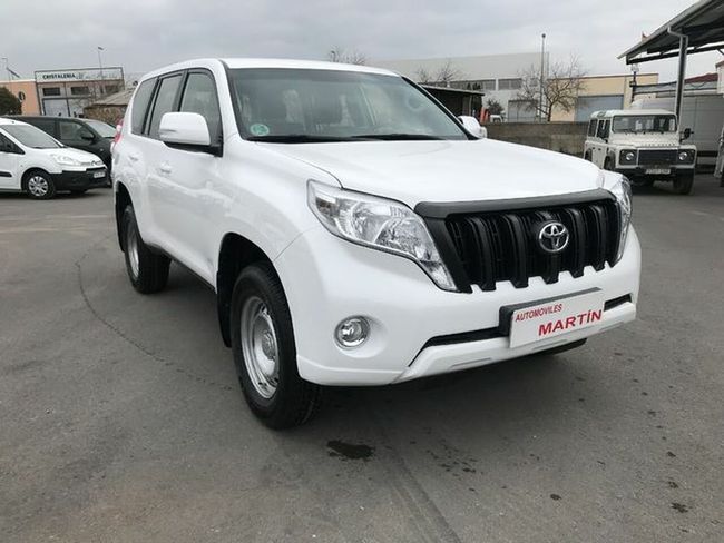 TOYOTA Land Cruiser (Land Cruiser D-4D GX) en Córdoba