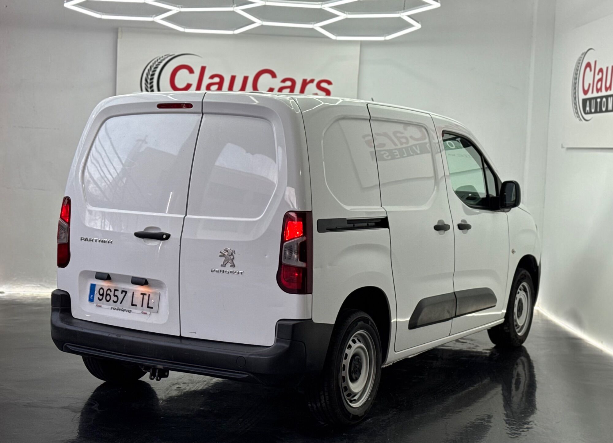 Foto del PEUGEOT Partner 1.5BlueHDI S&S Premium Standard 600kg 100