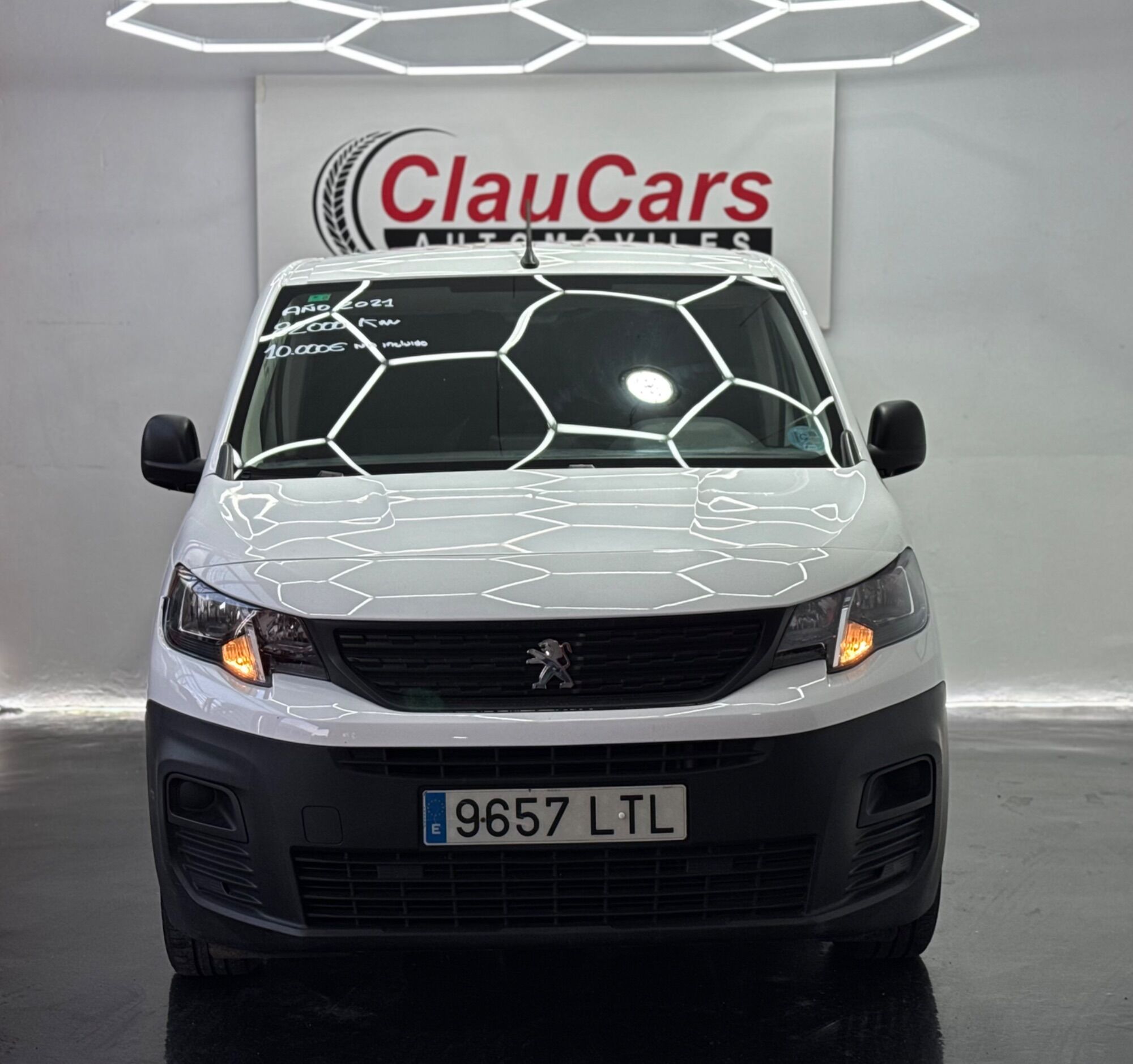 Foto del PEUGEOT Partner 1.5BlueHDI S&S Premium Standard 600kg 100