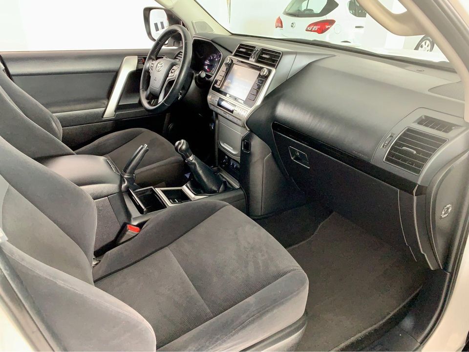 Foto del TOYOTA Land Cruiser D-4D GX