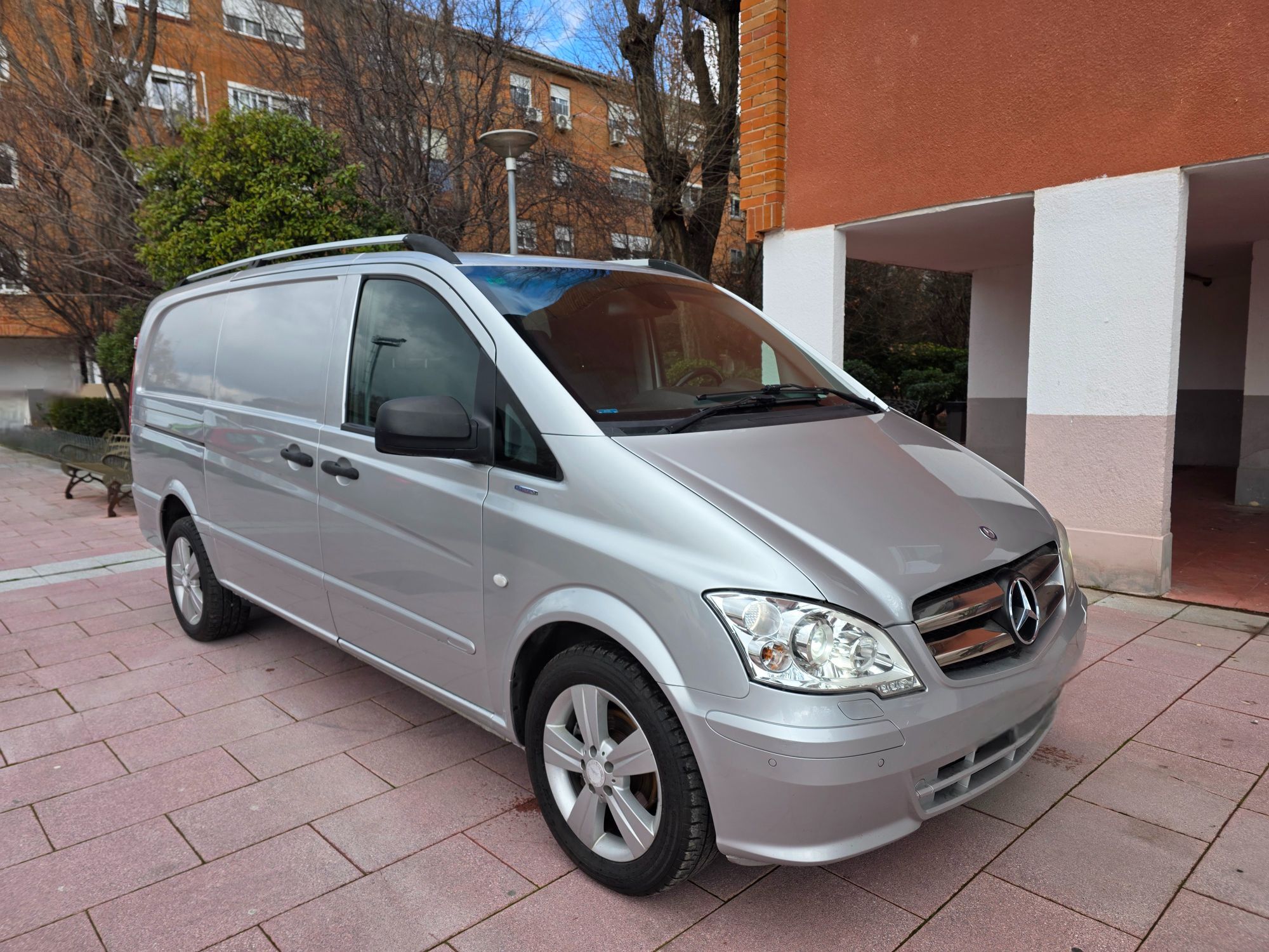Foto del MERCEDES Vito 122CDI L Larga Aut.