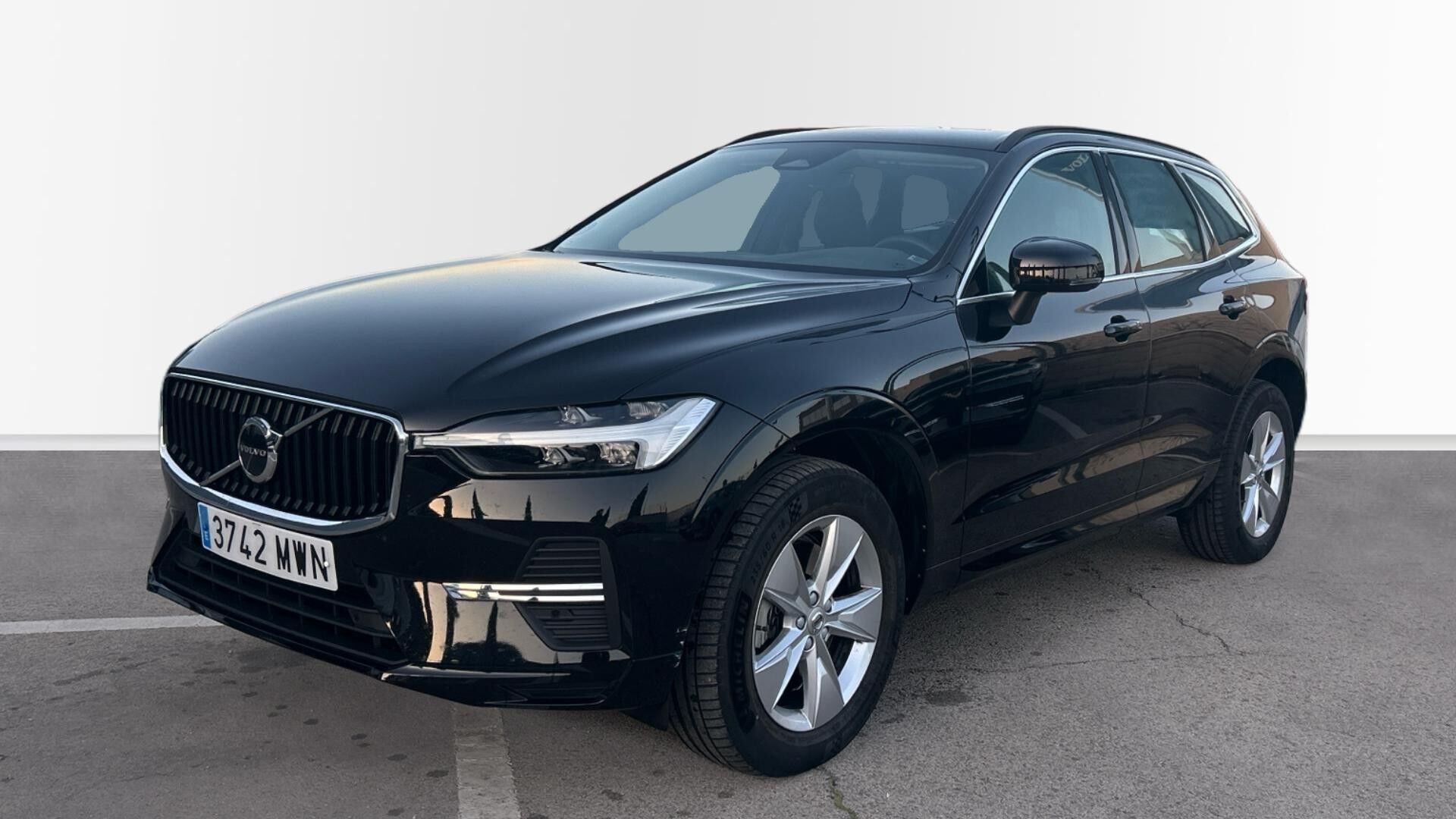 VOLVO XC60 (B4 D Core Auto 145 kW (197 CV)) en Madrid