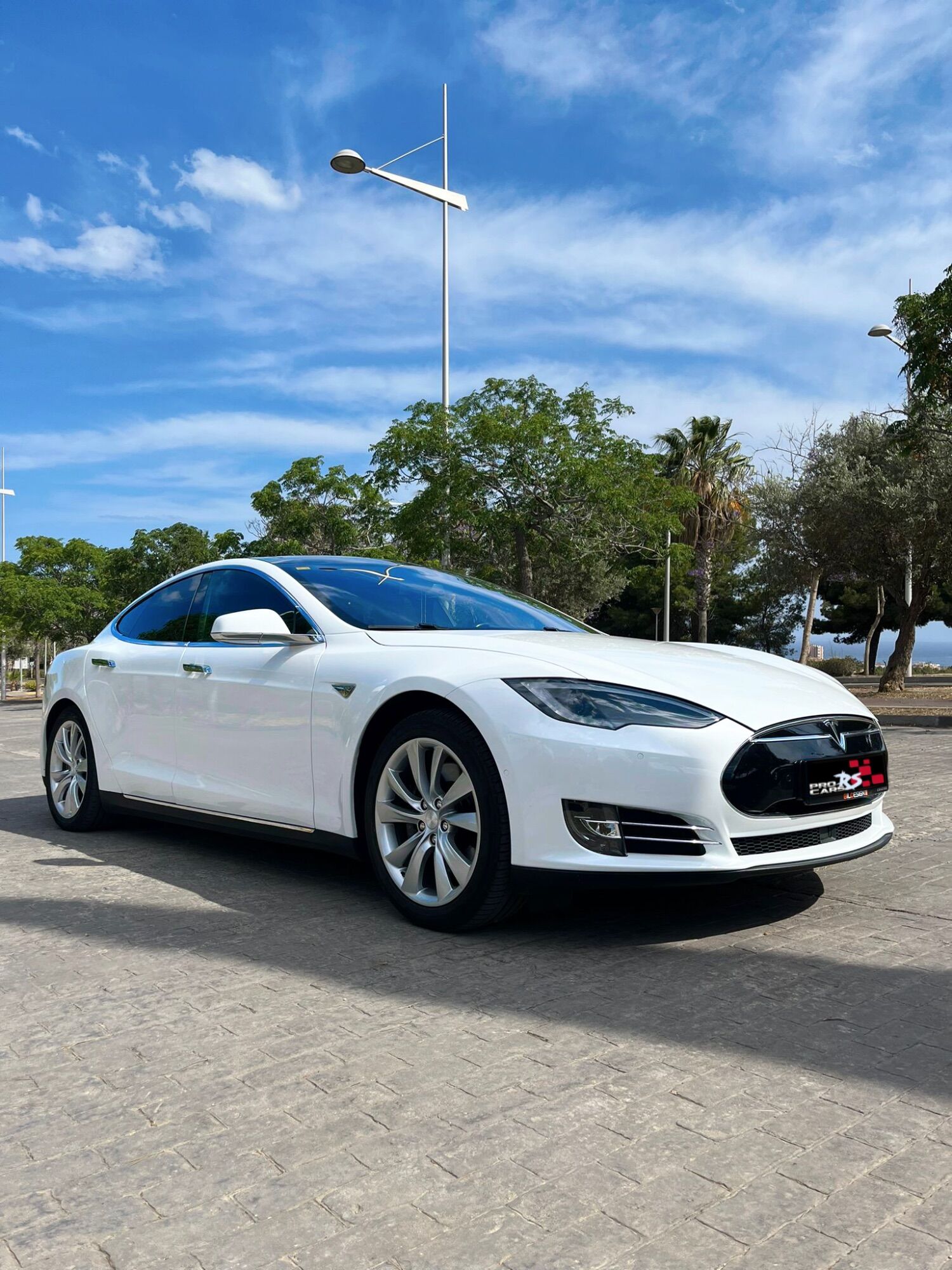 TESLA Model S (90D) en Valencia