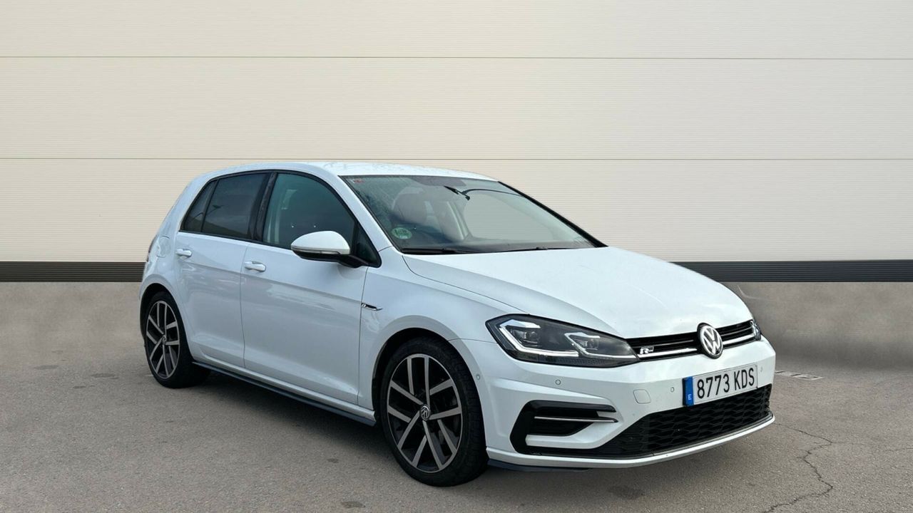 VOLKSWAGEN Golf ((+) 2.0 TDI SPORT 150 5P R-LINE) en Madrid