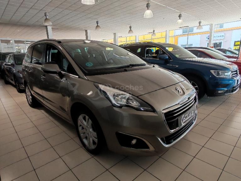 Foto del PEUGEOT 5008 1.2 PureTech S&S Style 7 pl. 130