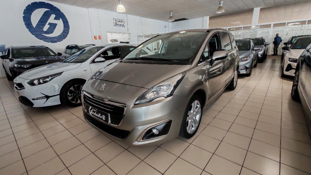 Foto del PEUGEOT 5008 1.2 PureTech S&S Style 7 pl. 130