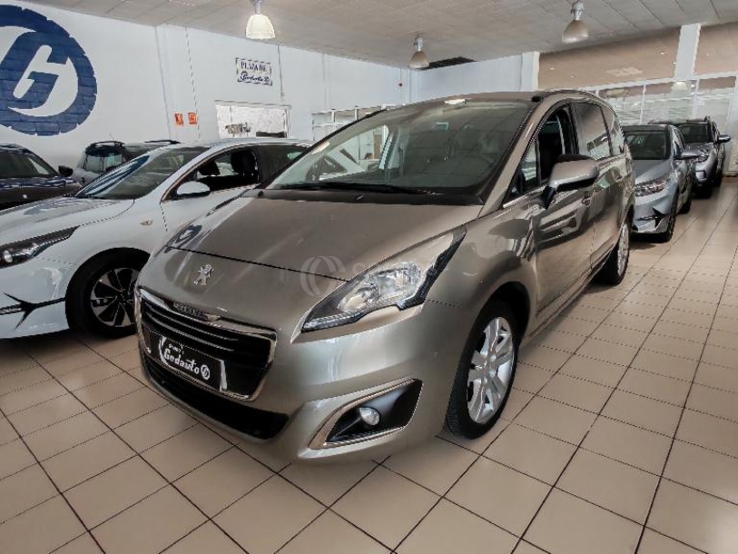 Foto del PEUGEOT 5008 1.2 PureTech S&S Style 7 pl. 130