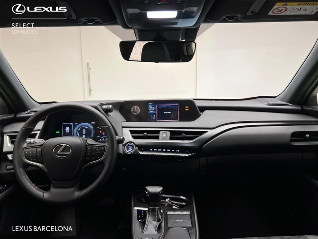 Foto del LEXUS UX 250h Business 4WD