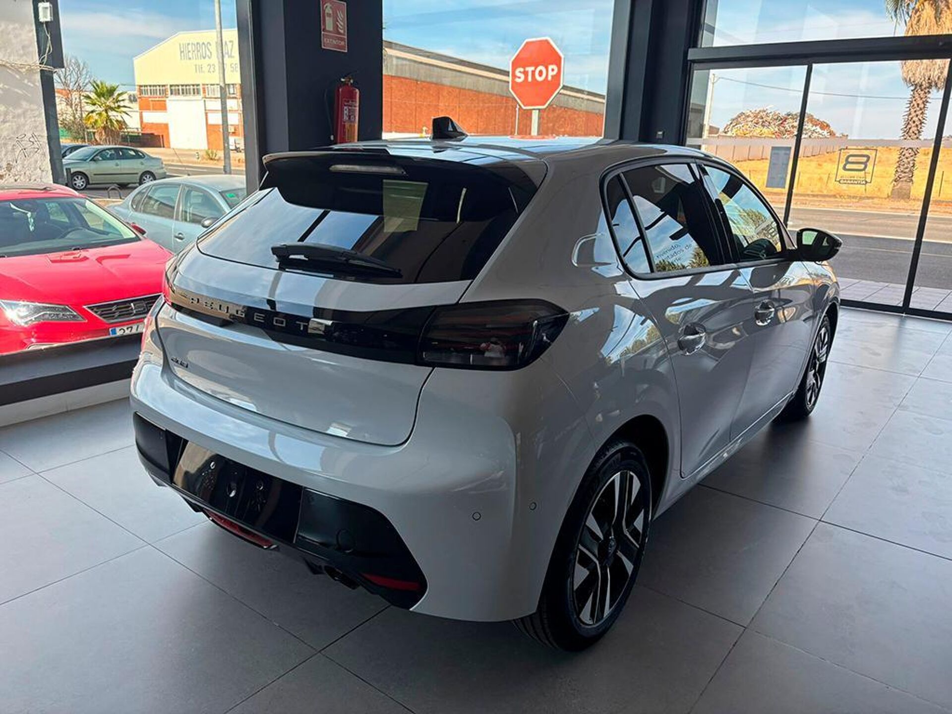 Imagen 2 de PEUGEOT 208