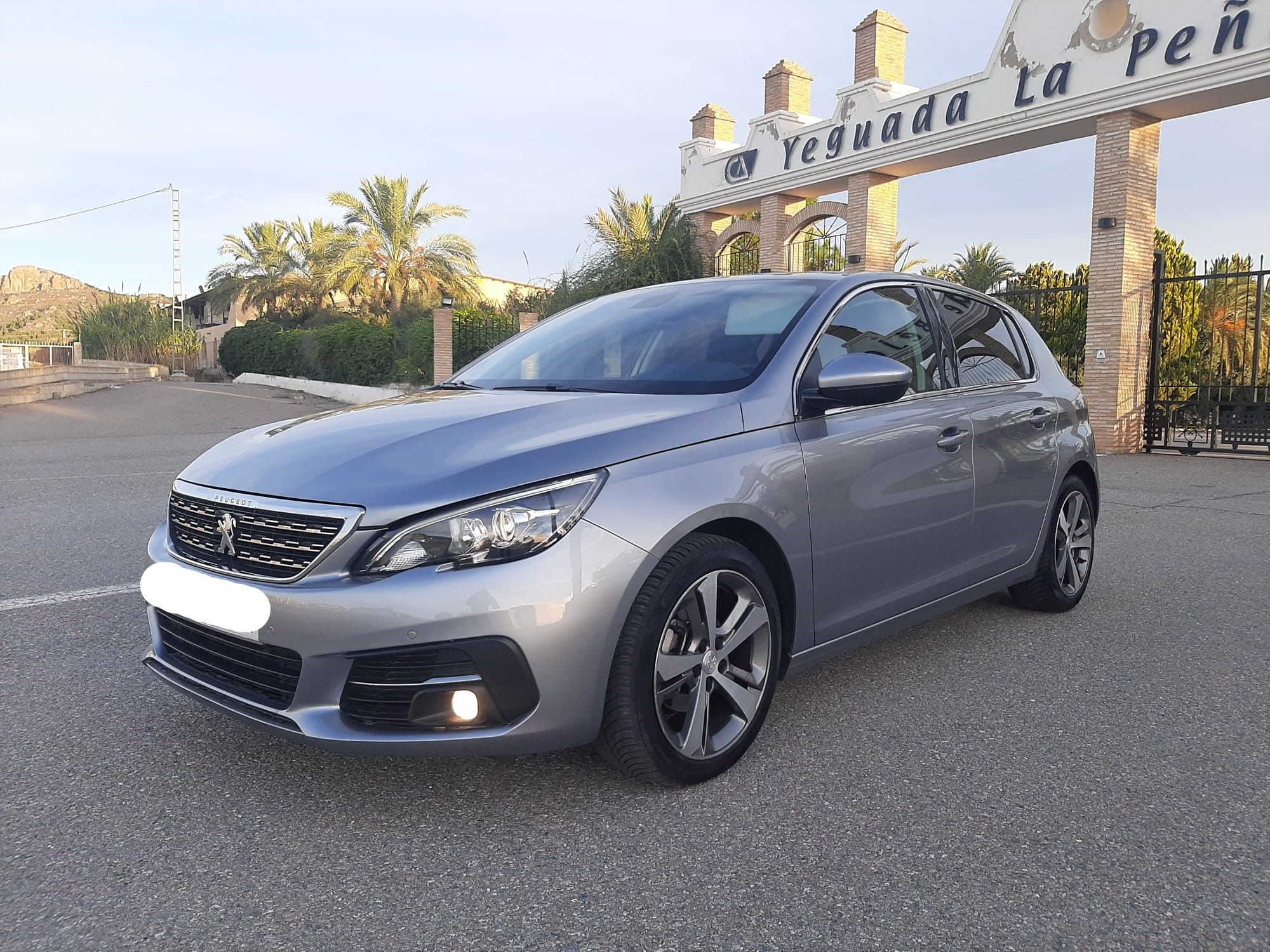 PEUGEOT 308 (1.5BlueHDi S&S Allure 130) en Murcia