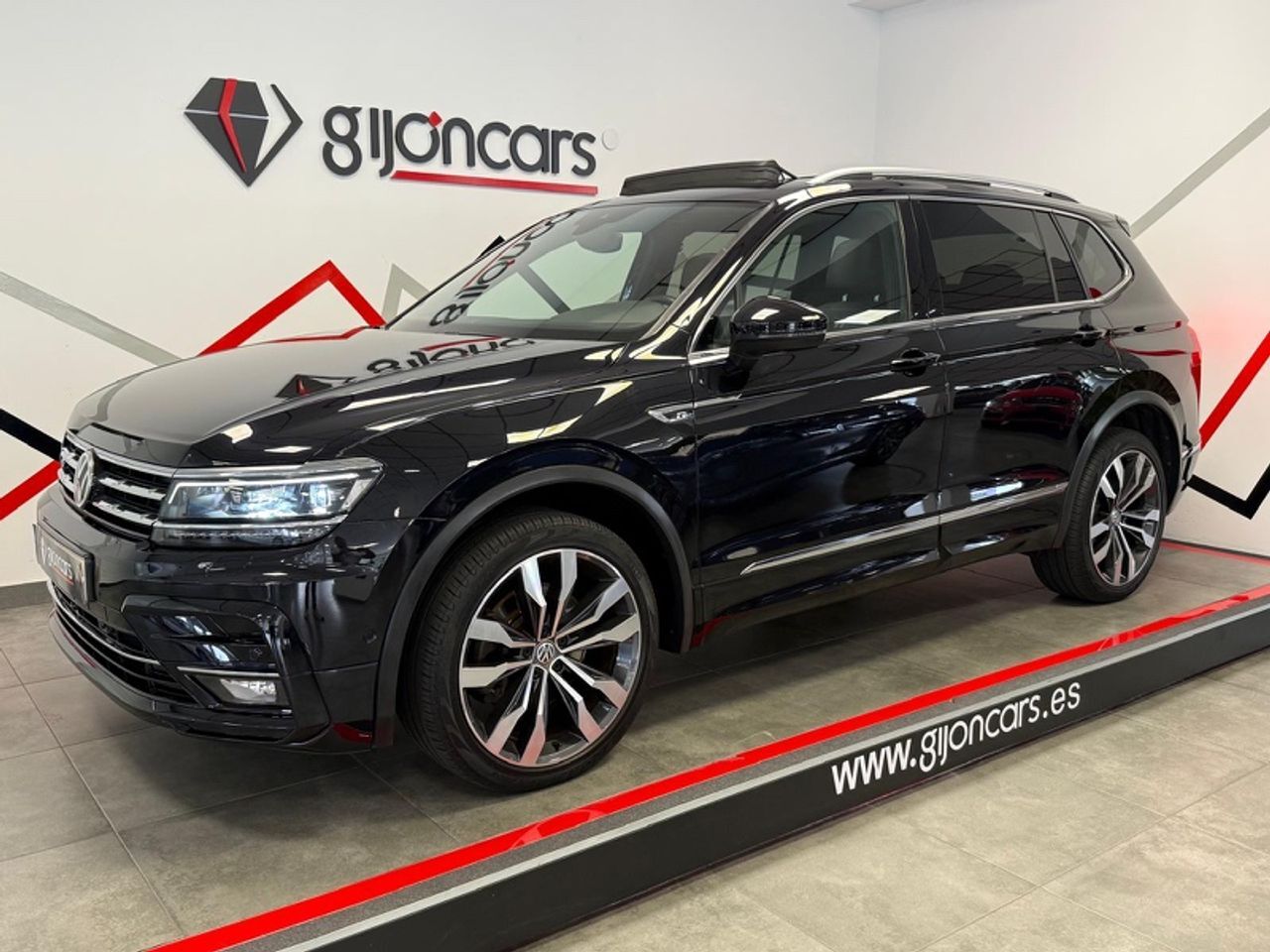 VOLKSWAGEN Tiguan (Sport 2.0 TDI 140kW (190CV) 4Motion DSG) en Asturias