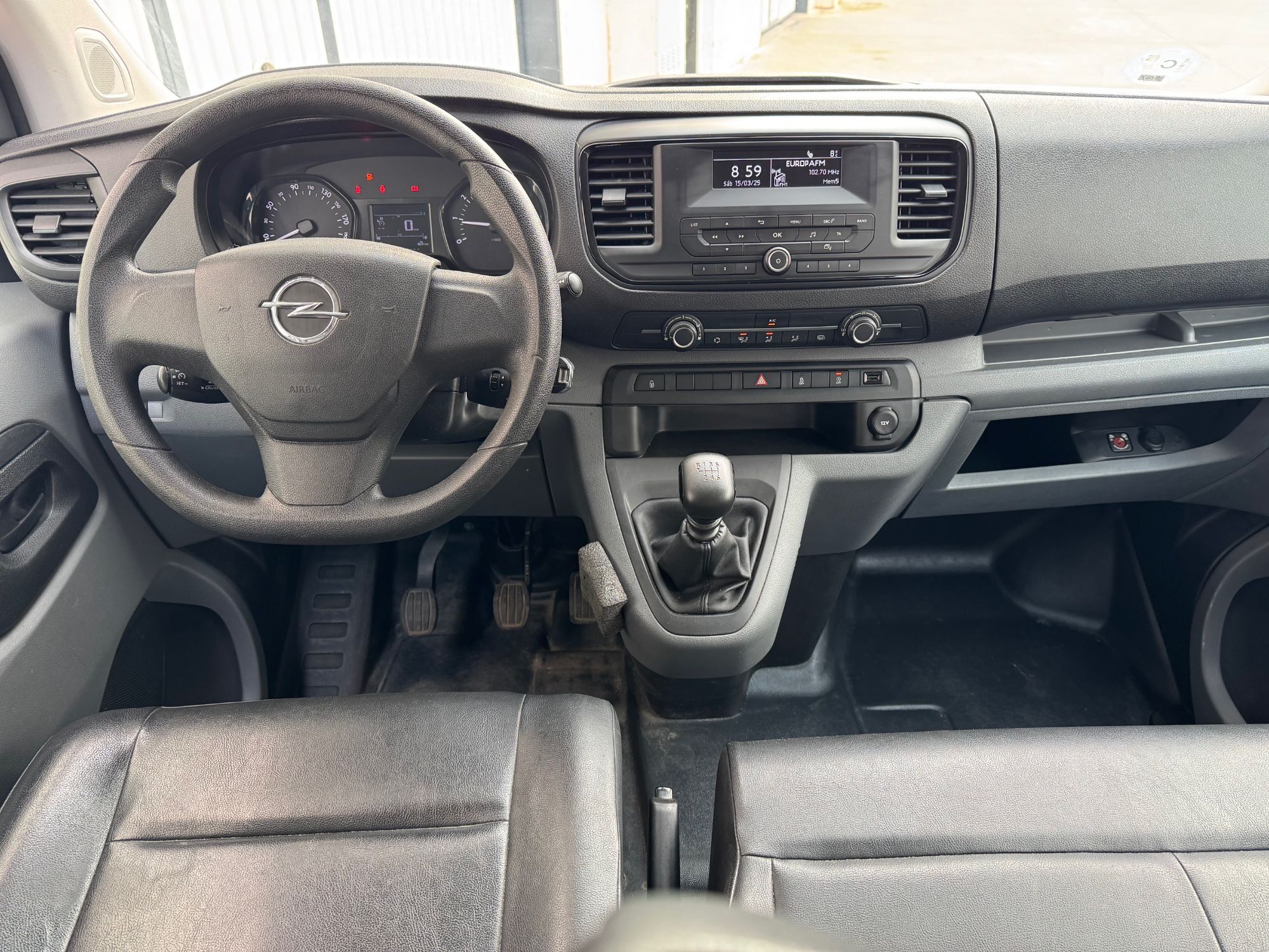 Foto del OPEL Vivaro Combi Combi 1.5D M Carga Standard 120