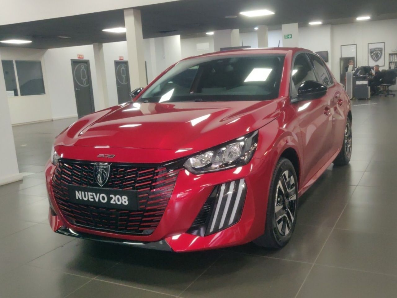 PEUGEOT 208 (Allure HYBRID 110 eDCS6) en Madrid