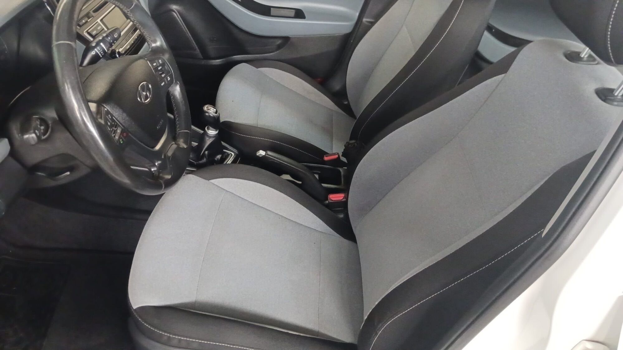 Foto del HYUNDAI i20 1.2 Essence