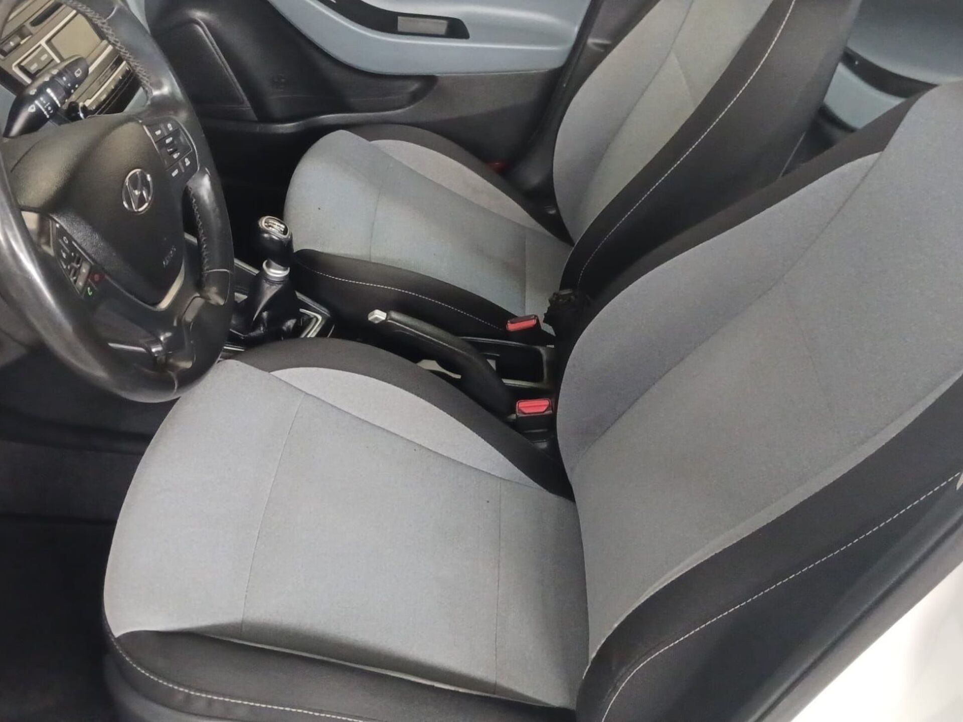 Imagen 3 de HYUNDAI i20