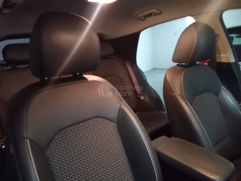 Foto del KIA XCeed 1.6 MHEV iMT Tech 136