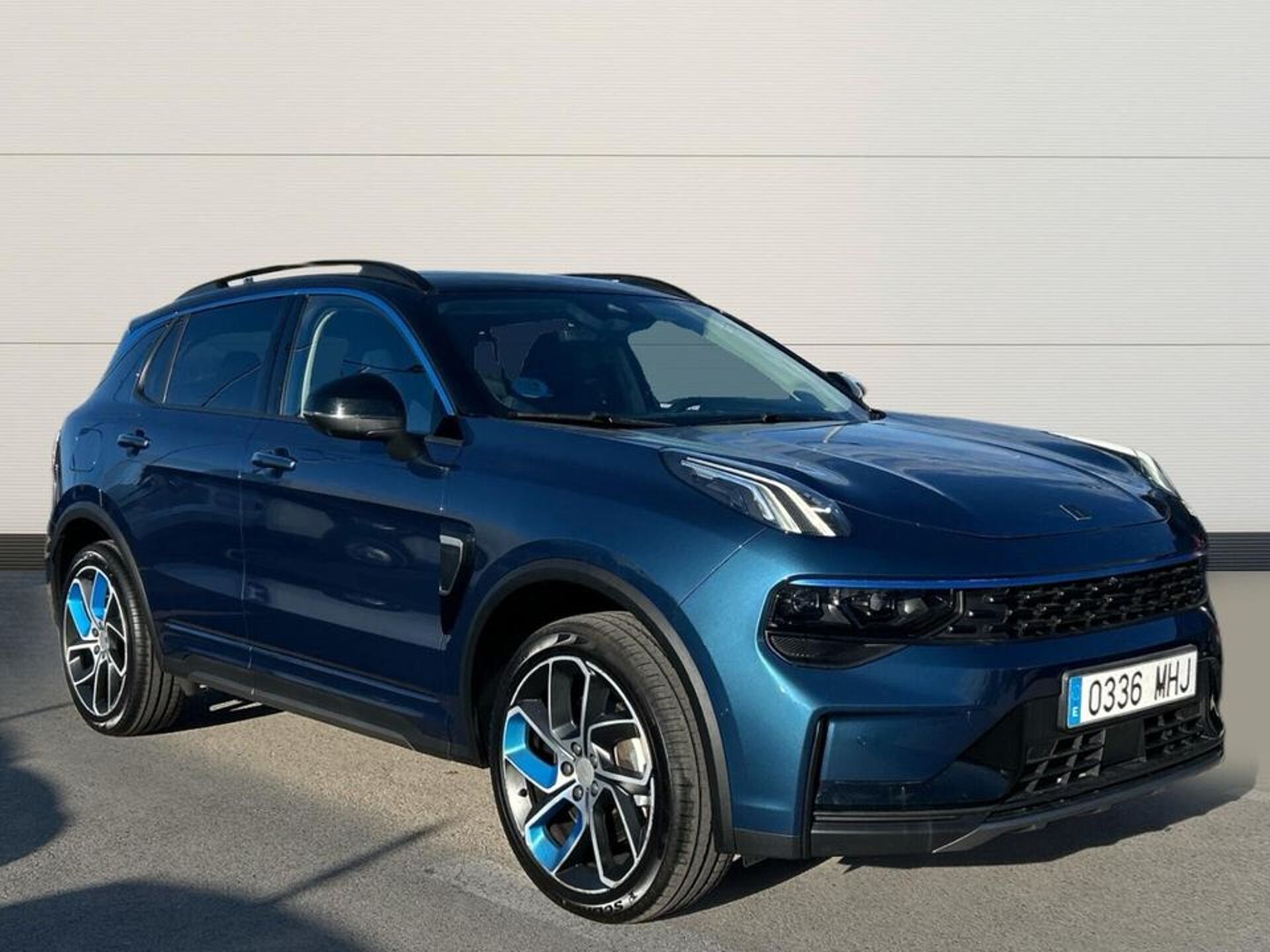 Imagen 1 de LYNK & CO 01