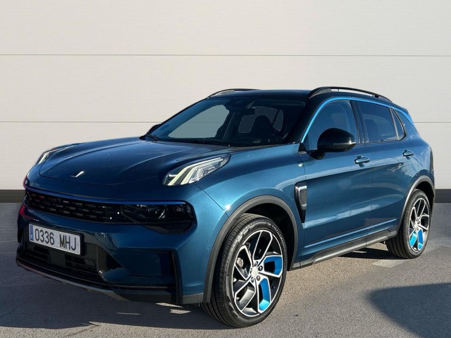 Imagen 2 de LYNK & CO 01