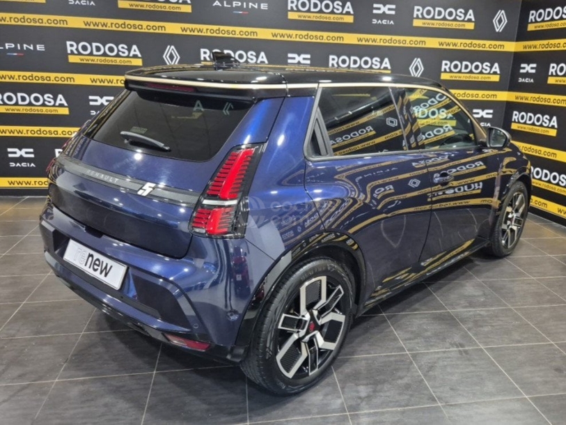 Foto del RENAULT R5 Iconic cinq autonomía confort 110 kW