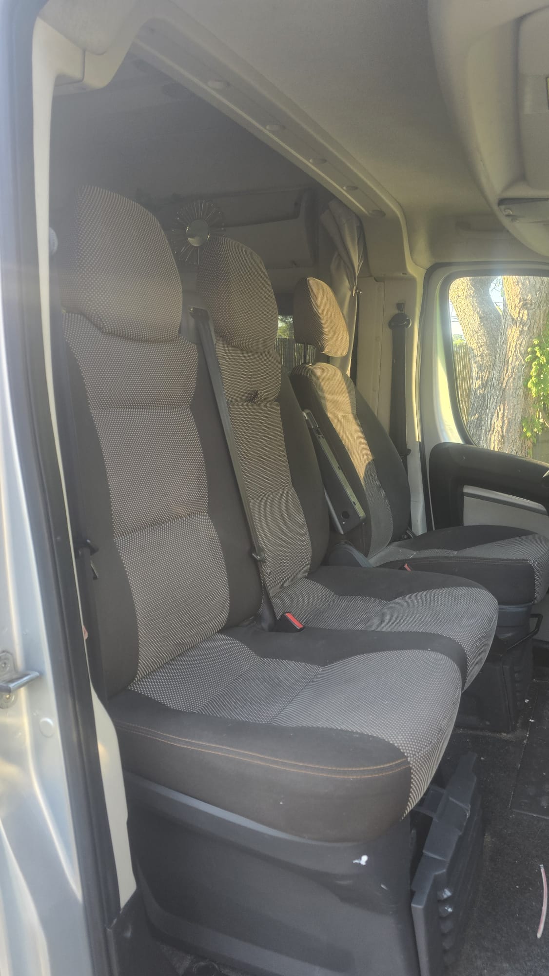 Foto del CITROEN Jumper Combi 2.0BlueHDI 33L2H2 160