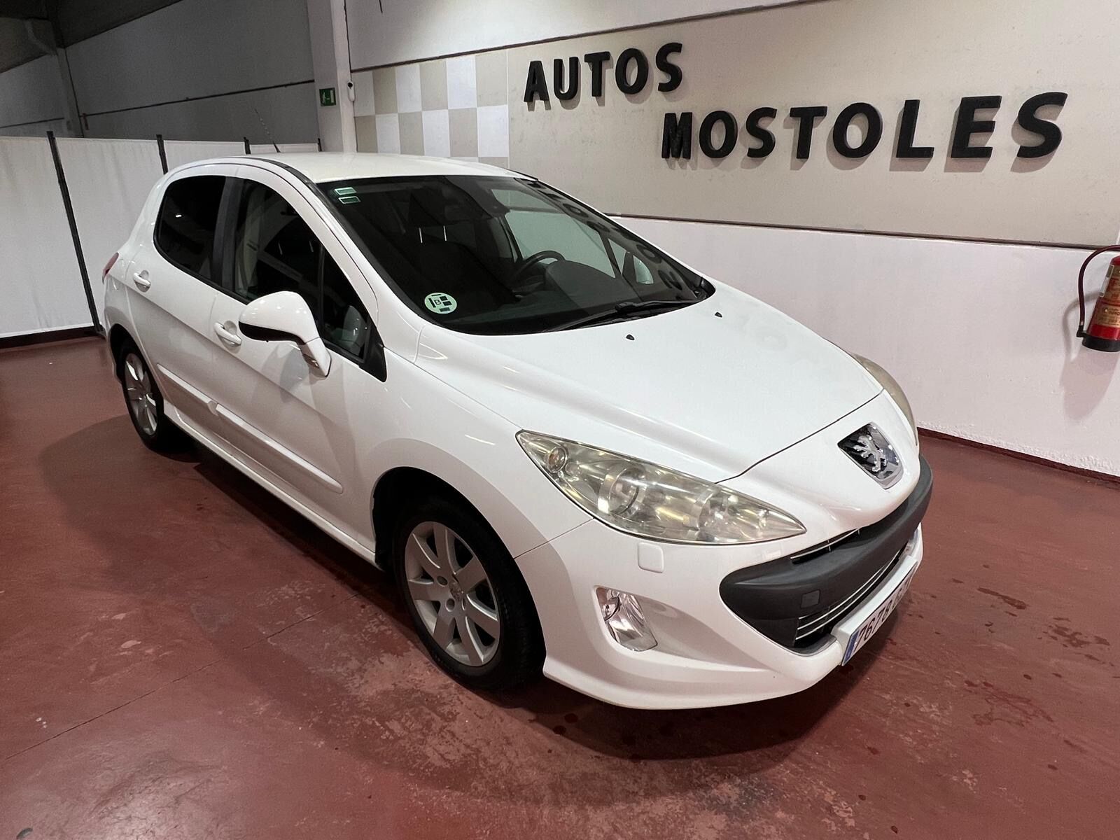 PEUGEOT 308 (1.6HDI Sport) en Madrid
