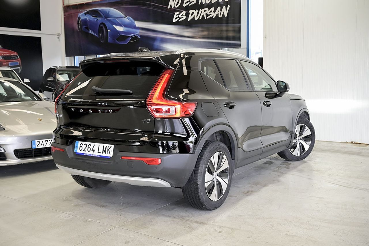 Foto del VOLVO XC40 T3 Momentum Pro Aut.