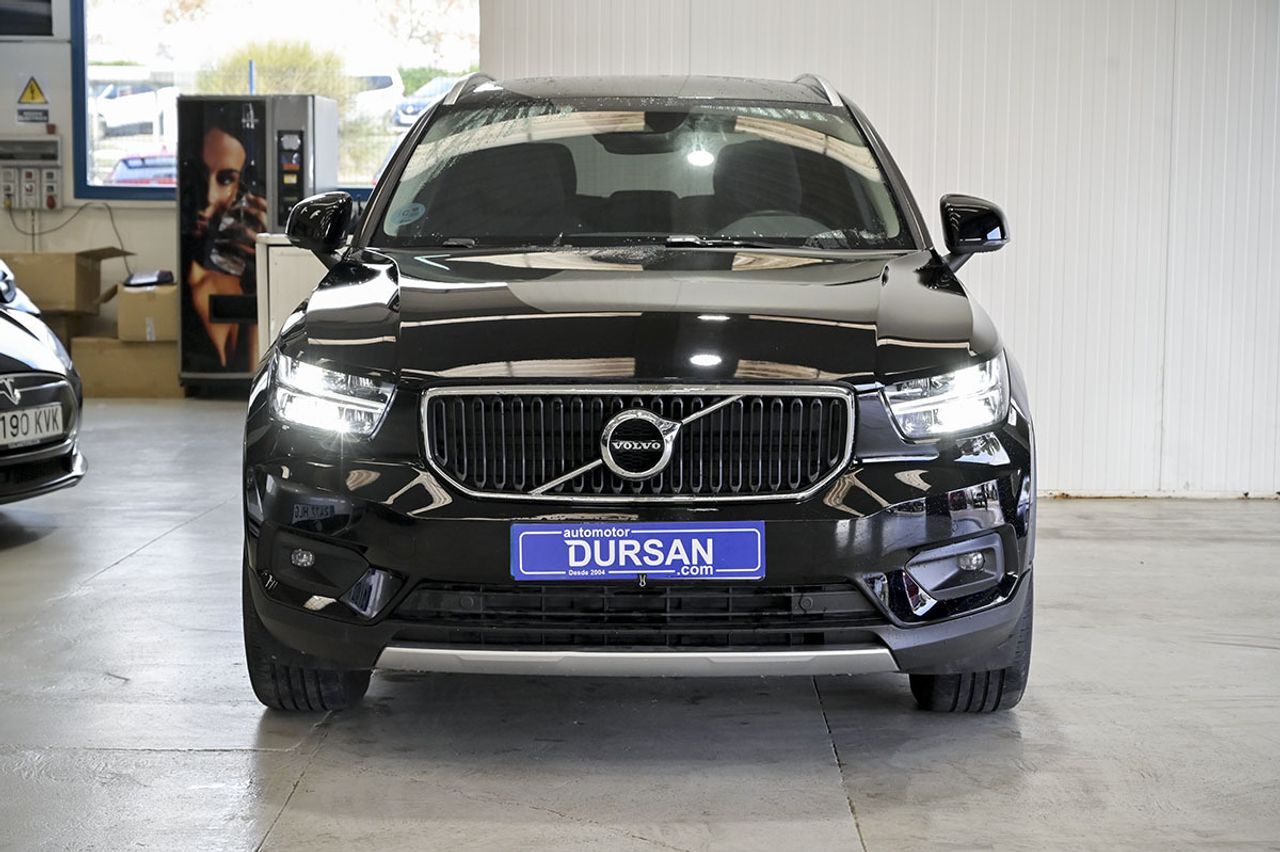 Foto del VOLVO XC40 T3 Momentum Pro Aut.