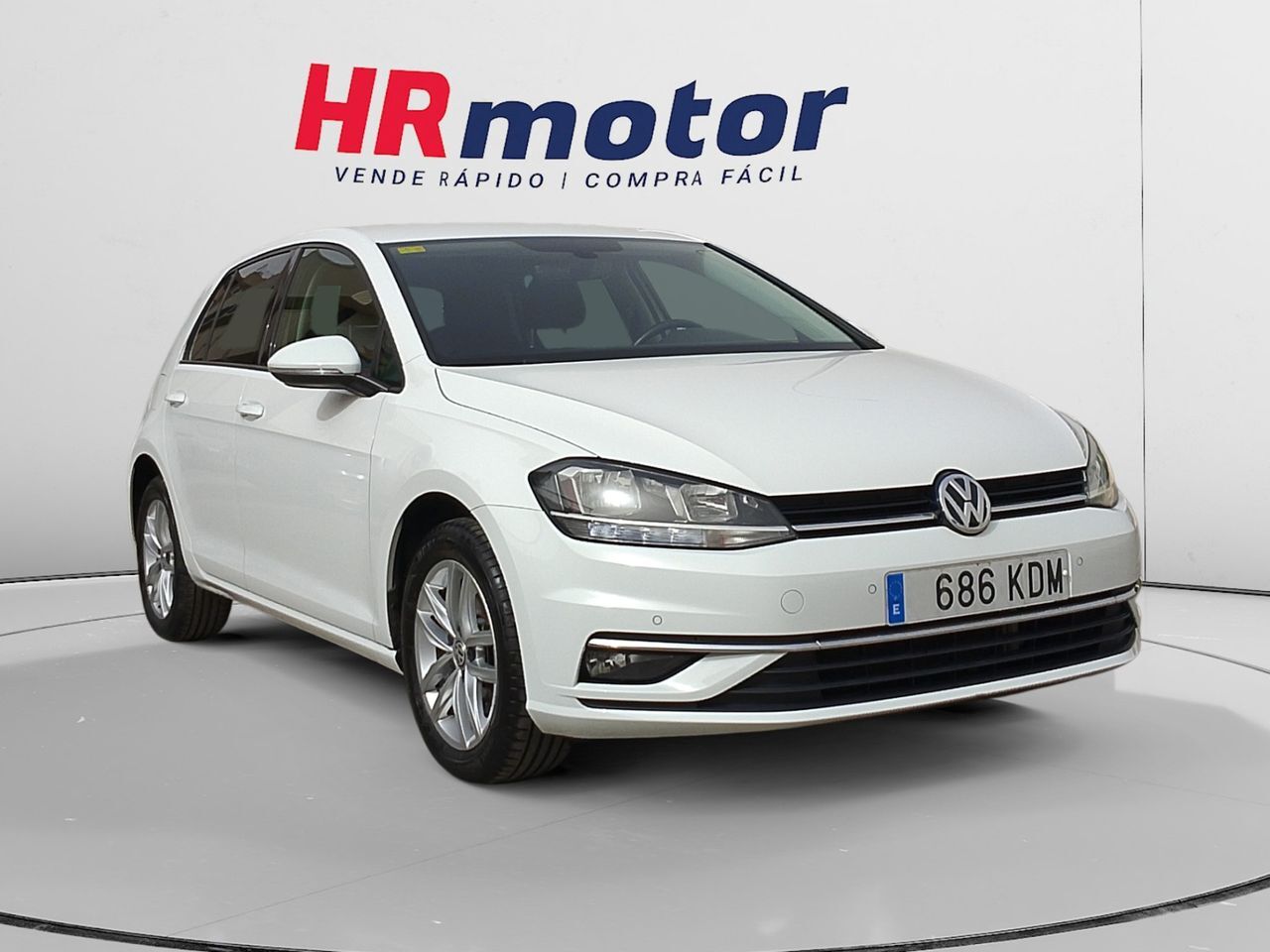 VOLKSWAGEN Golf (Advance) en Madrid