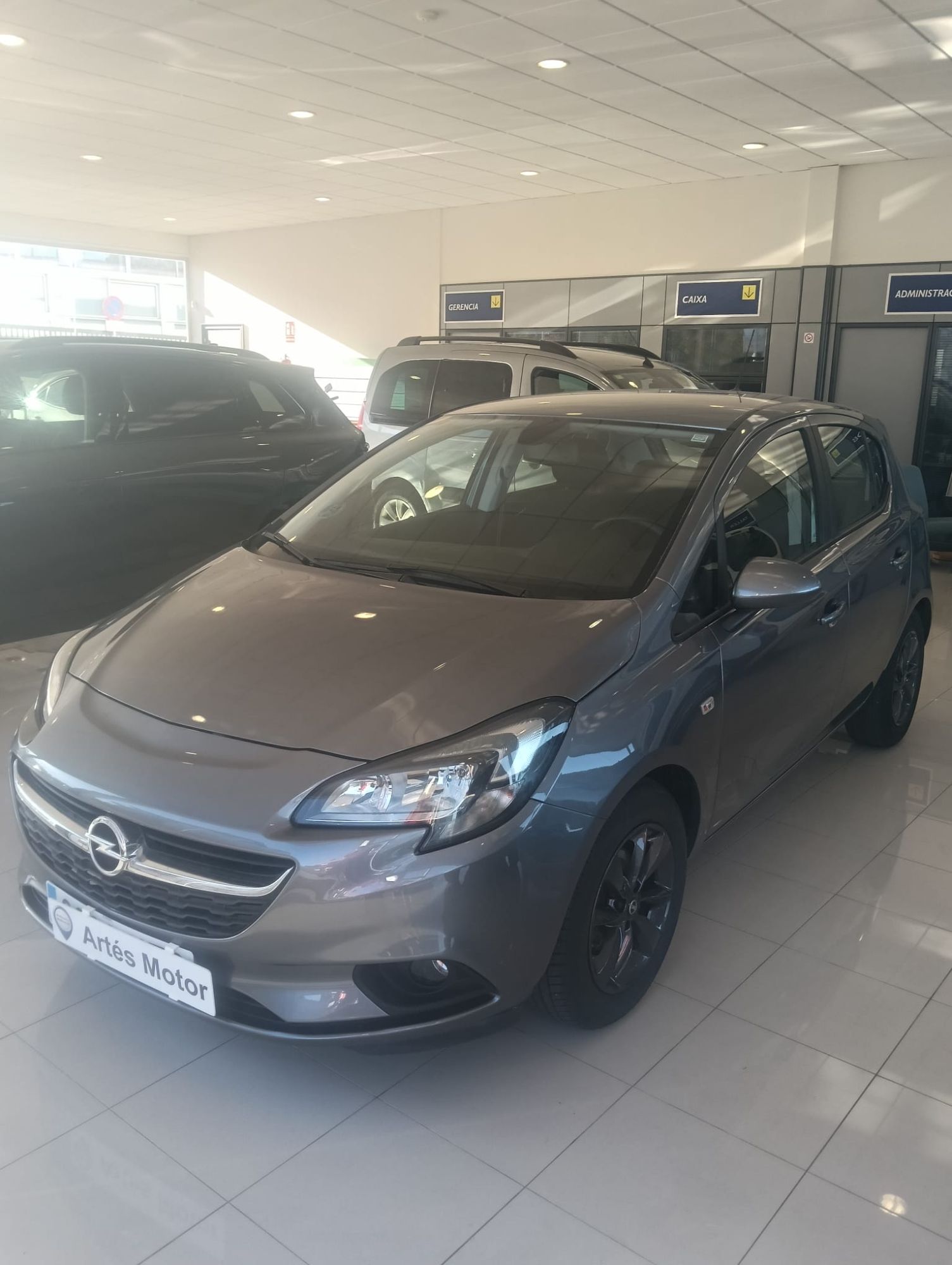 OPEL Corsa (1.4 120 Aniversario 90) en Barcelona