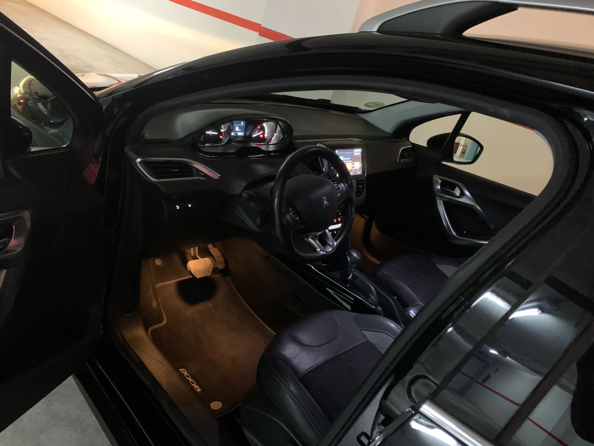 Foto del PEUGEOT 2008 1.2 PureTech S&S Allure EAT6 110