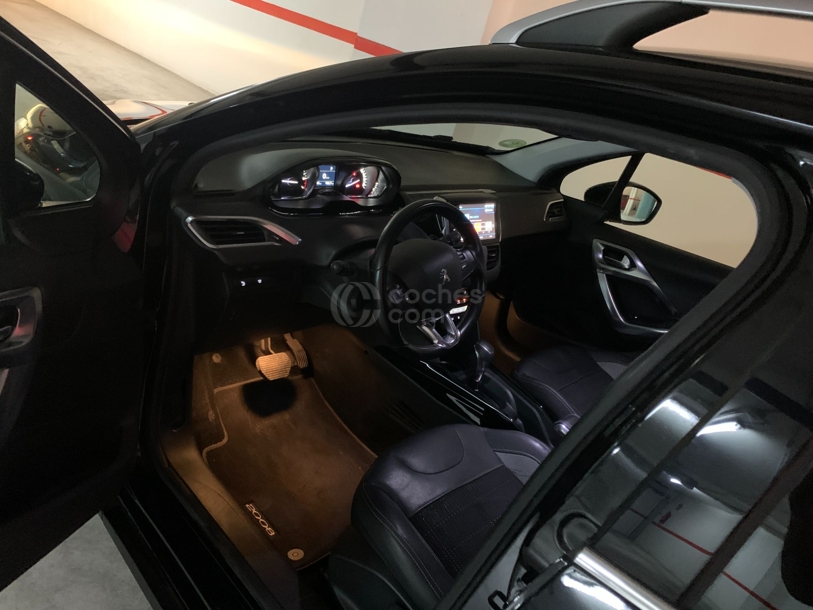 Foto del PEUGEOT 2008 1.2 PureTech S&S Allure EAT6 110