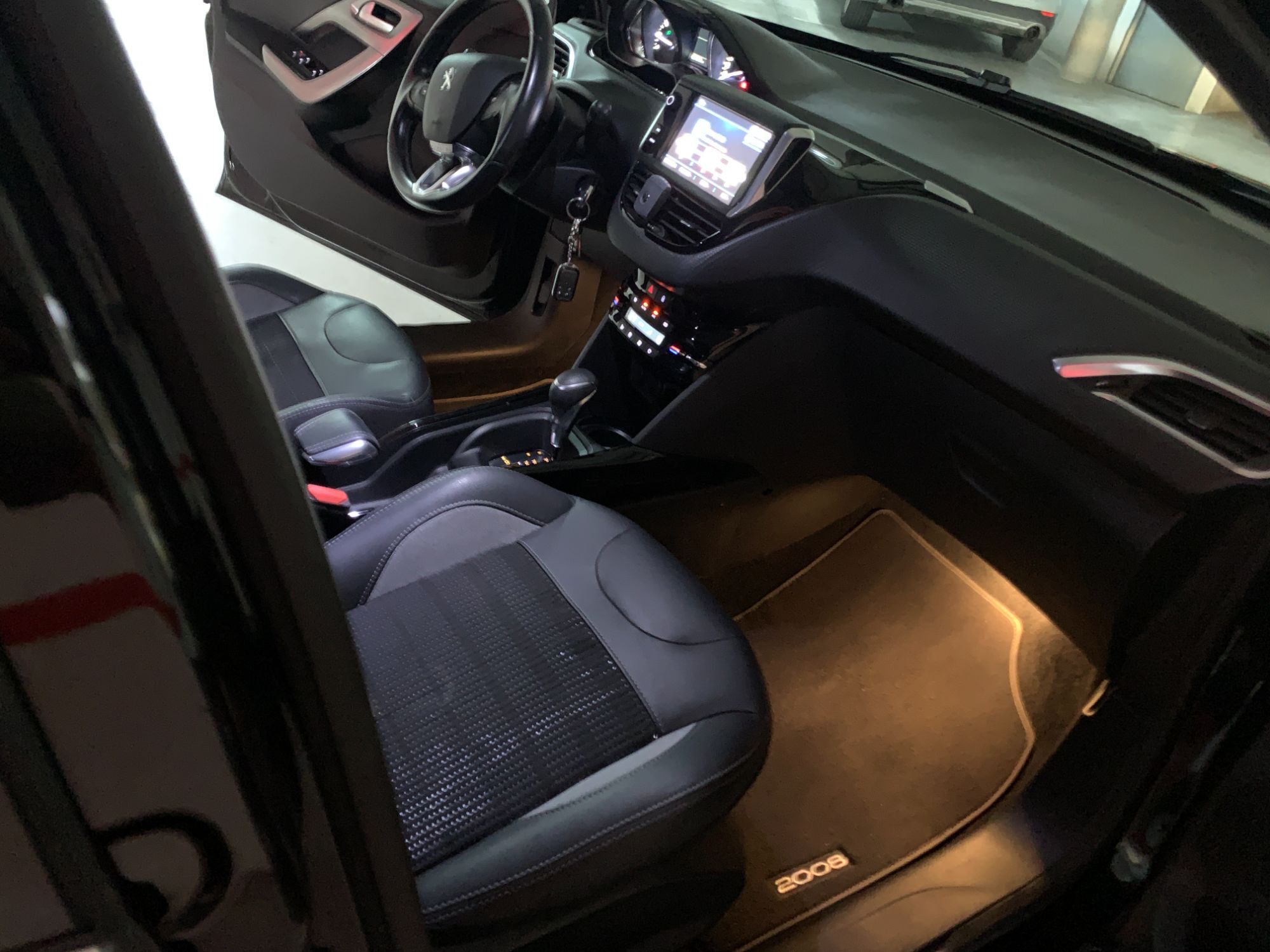 Foto del PEUGEOT 2008 1.2 PureTech S&S Allure EAT6 110