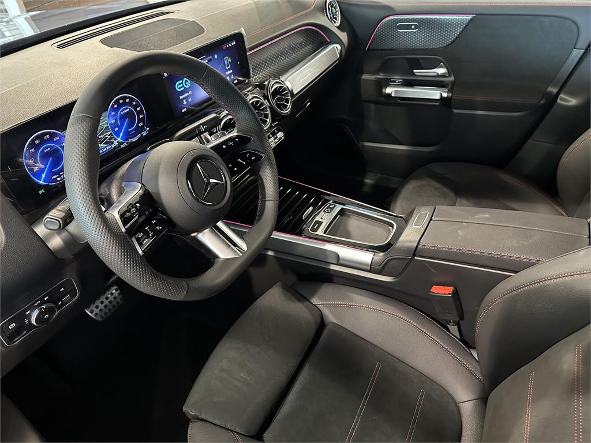 Imagen 3 de MERCEDES EQB