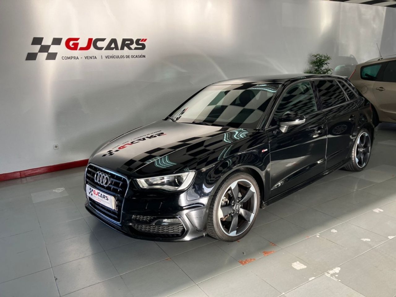 AUDI A3 (2.0 TDI 150cv Attraction) en Asturias