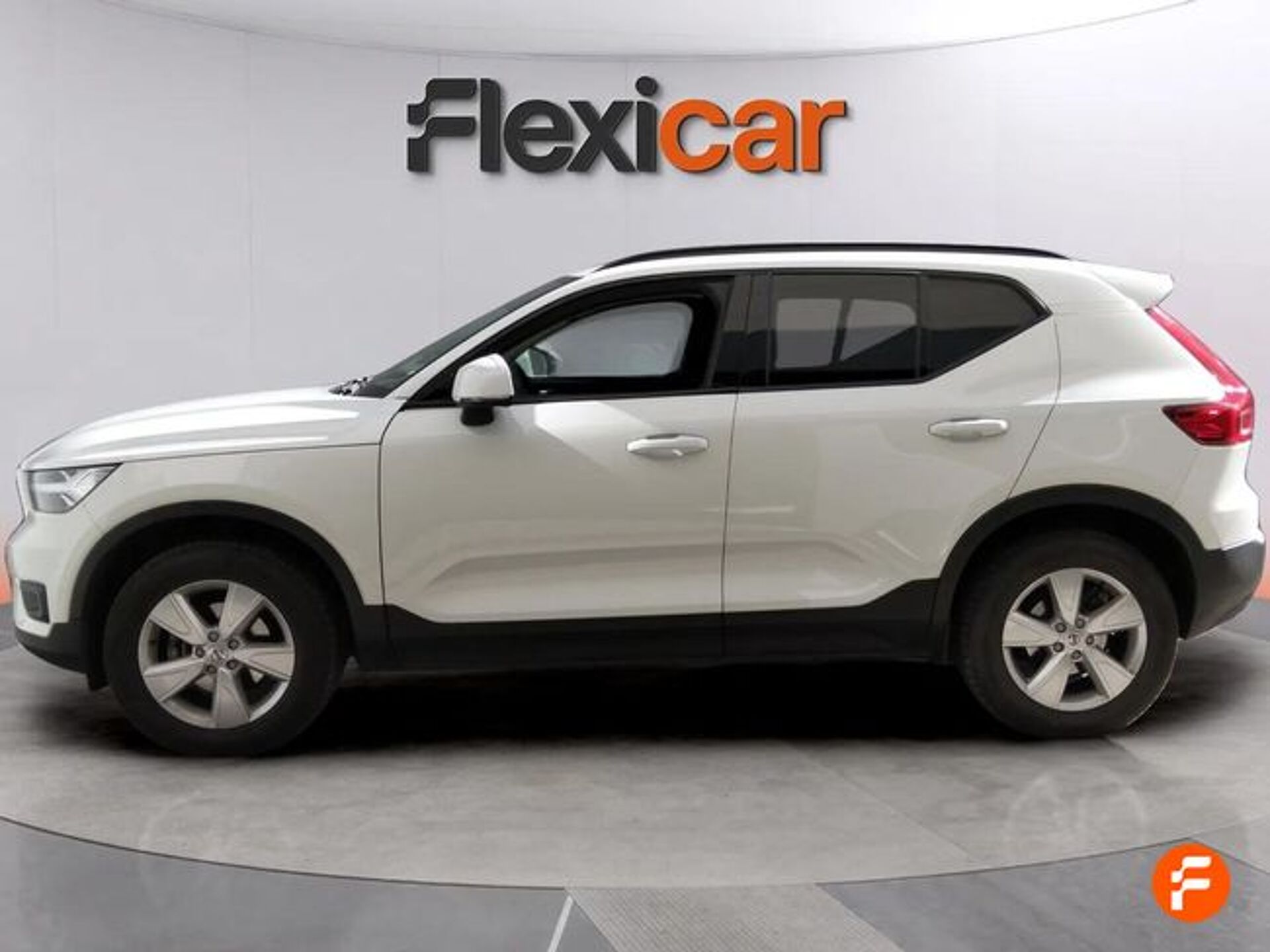 Imagen 3 de VOLVO XC40