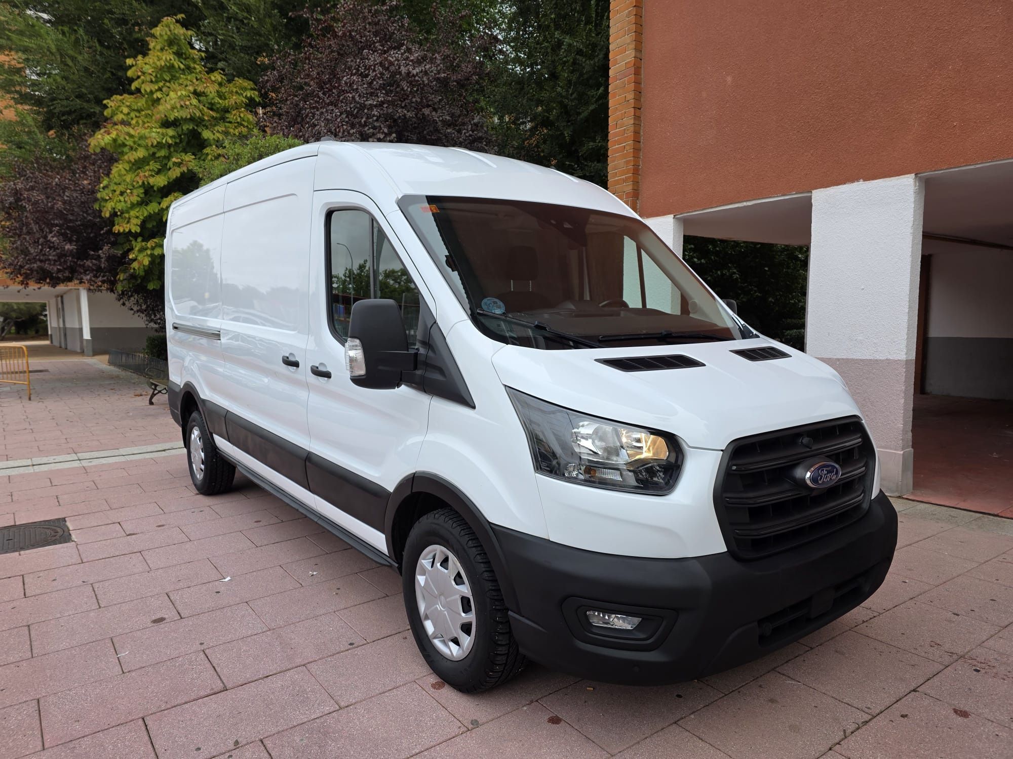 FORD Transit (FT 350 L3 Van Trend 130) en Madrid