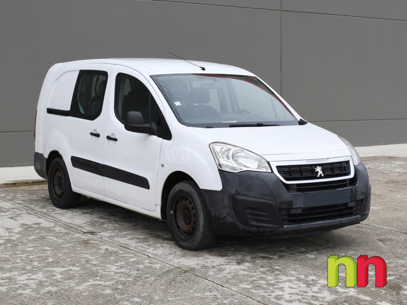 Foto del PEUGEOT Partner P. Tepee 1.6BlueHDI Dangel Trek 4x2 100