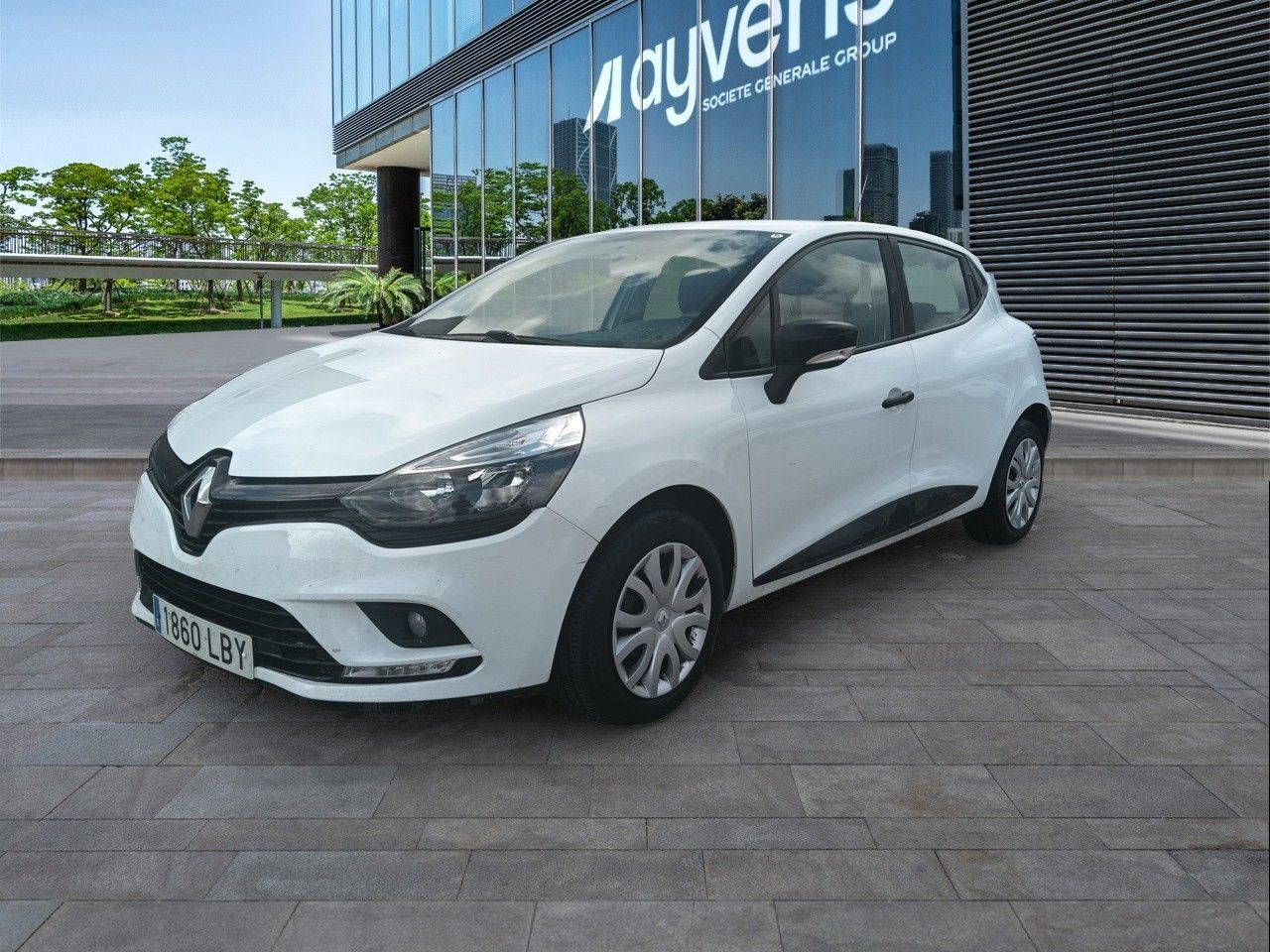 RENAULT Clio (Business TCe 55 kW (75 CV)) en Madrid