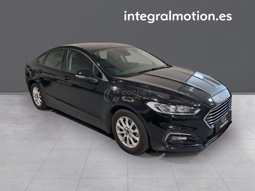 Foto del FORD Mondeo Sedán 2.0 HEV Titanium