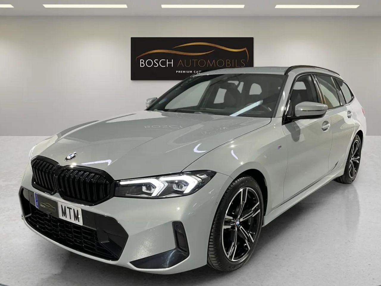 BMW Serie 3 (318d sDrive Touring150cv M Sport) en Barcelona