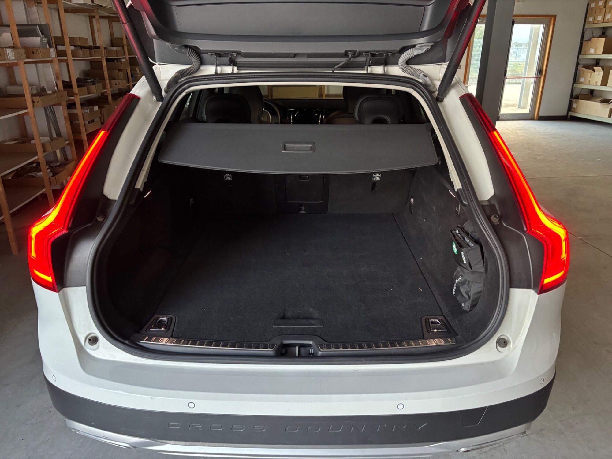 Foto del VOLVO V90 Cross Country D4 AWD Aut.