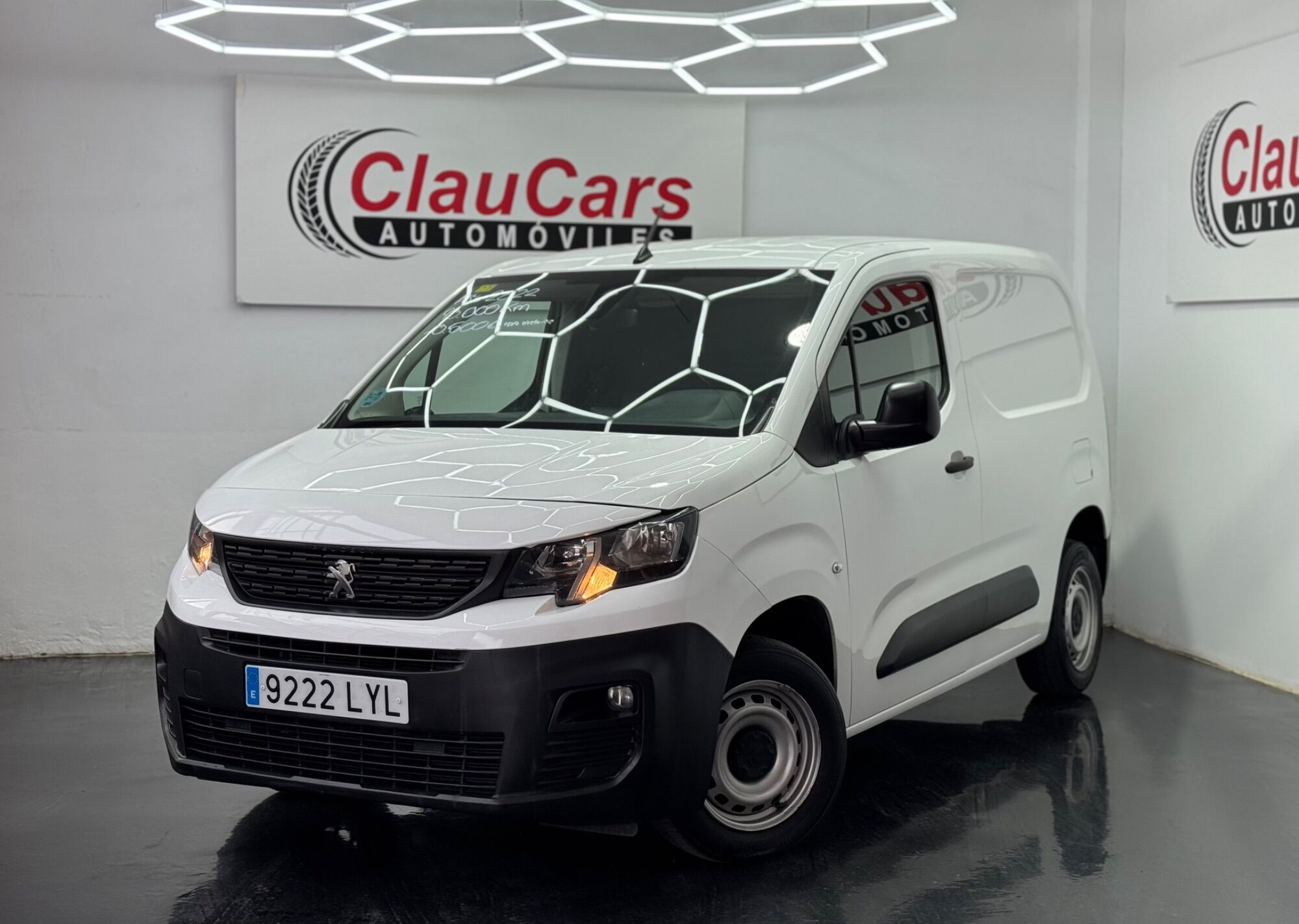 PEUGEOT Partner (1.5BlueHDI S&S Premium Standard 600kg 100) en Madrid