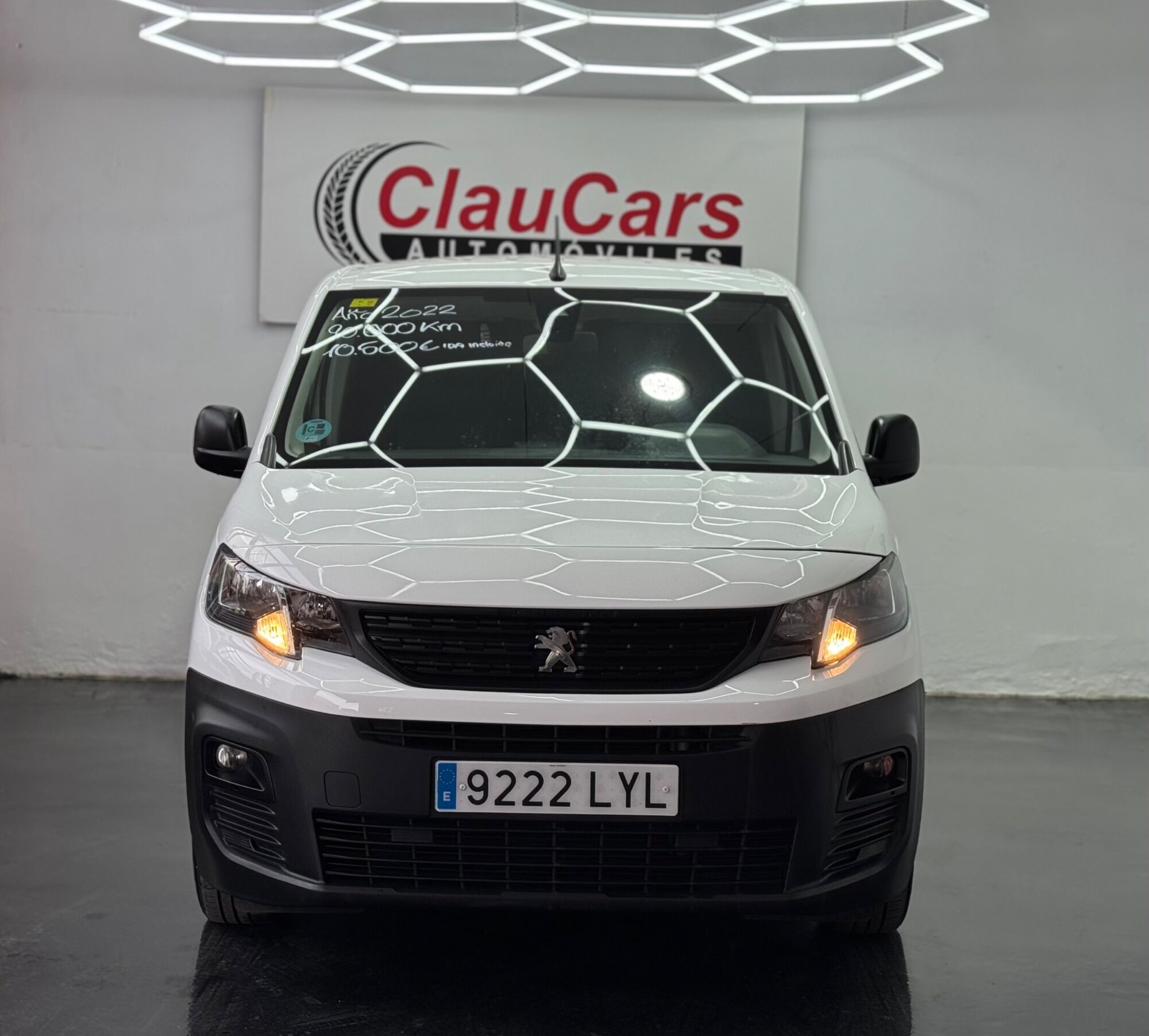 Foto del PEUGEOT Partner 1.5BlueHDI S&S Premium Standard 600kg 100