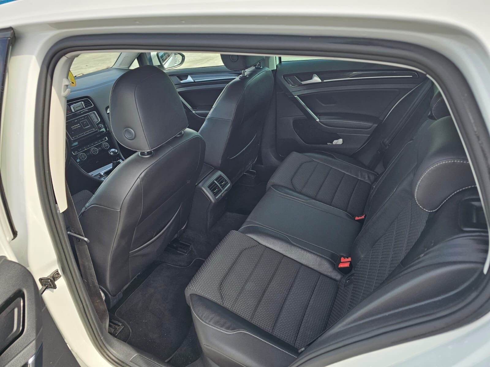 Foto del VOLKSWAGEN Golf 2.0TDI CR BMT Sport 150