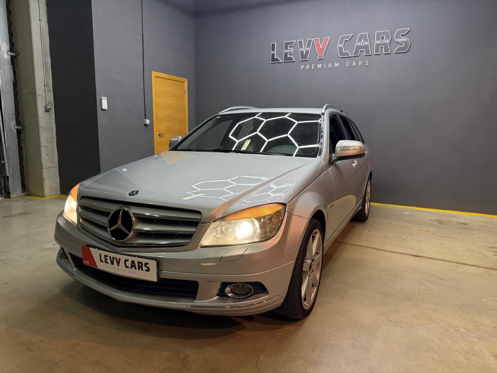 MERCEDES Clase C (C 320 CDI Elegance Estate) en Valencia