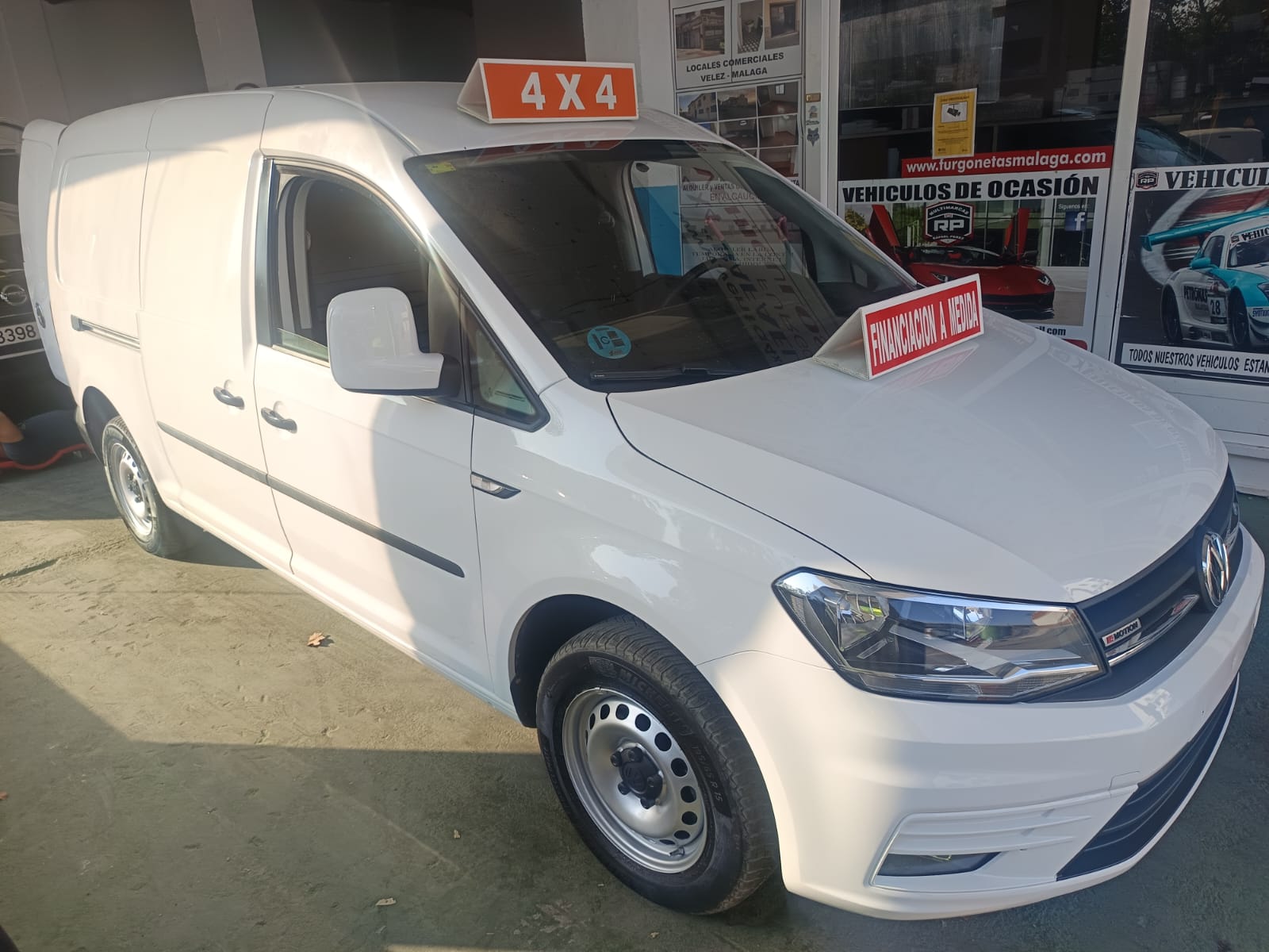 VOLKSWAGEN Caddy (Furgón Maxi 2.0TDI Business 4M 90kW) en Málaga