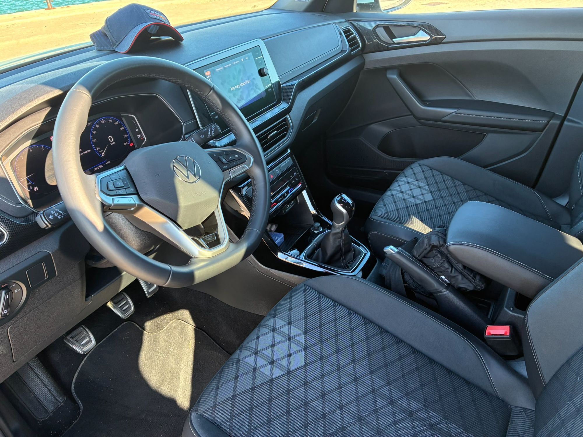 Foto del VOLKSWAGEN T-Cross 1.0 TSI R-Line 85kW