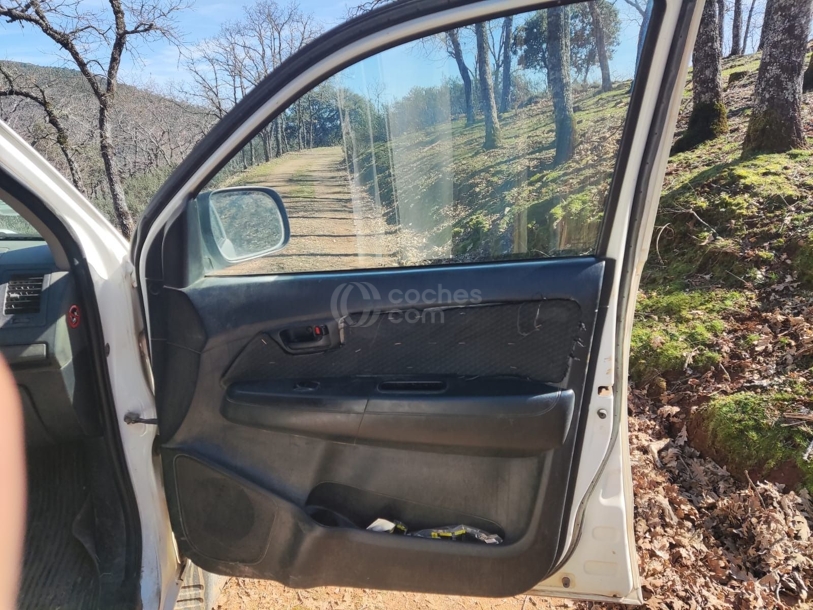 Foto del TOYOTA Hilux 2.5D-4D Cabina Extra GX 4x4